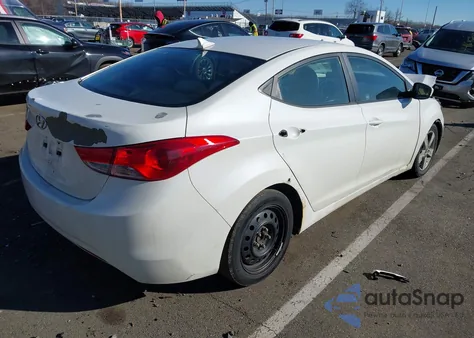 2011 Hyundai Elantra Gls z USA, uszkodzony, nr VIN 5NPDH4AE1BH032599